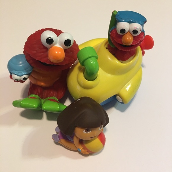 elmo bath toys